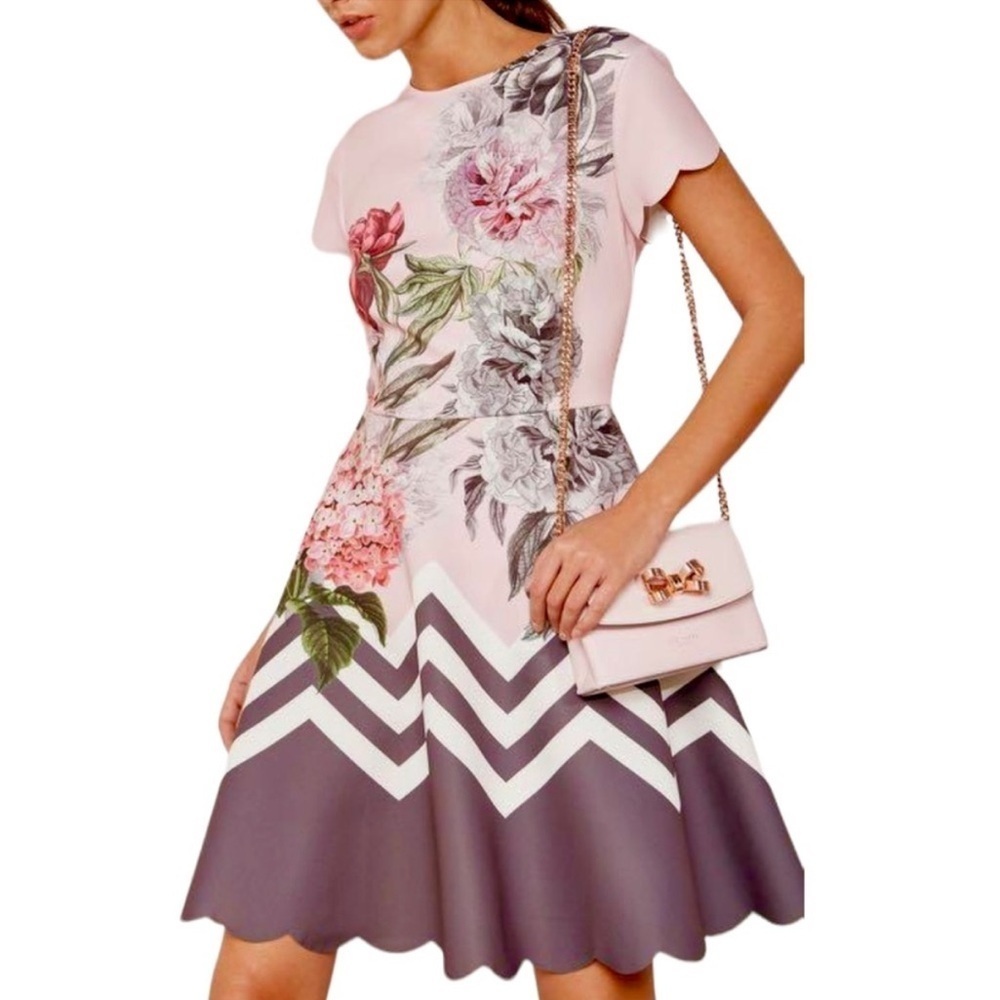EUC Ted Baker Haiilie Floral Skater Fit & Flare
Dress Scallop Hem Size 0 - Picture 11 of 11